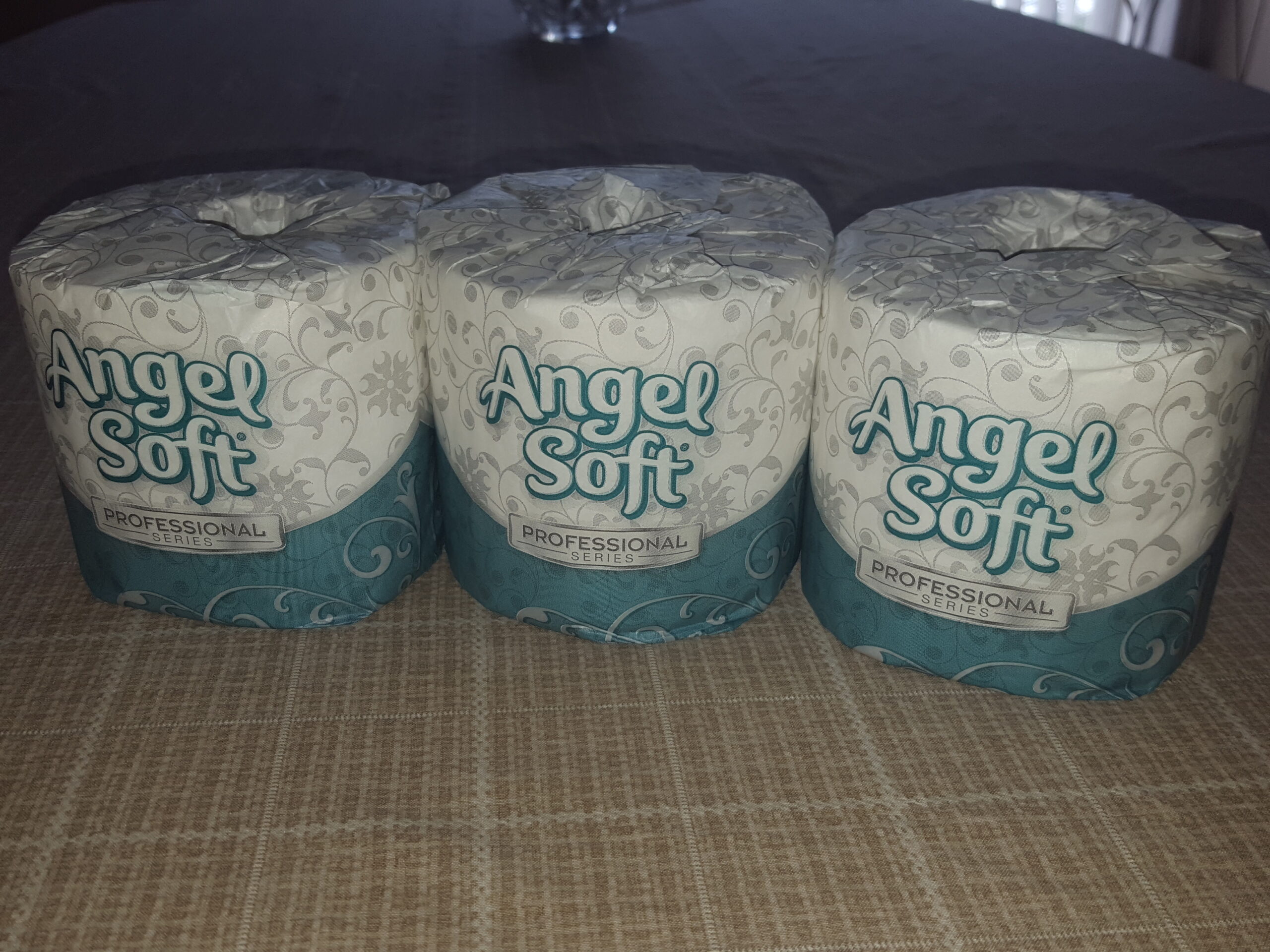 Why did the Samaritan woman go to the well at the hottest time of the day?